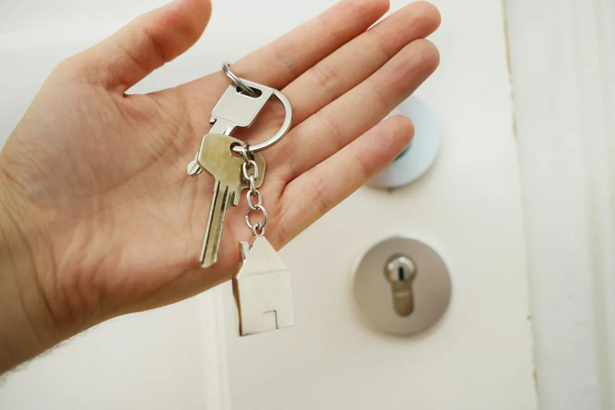 Property keys handed to a real estate client